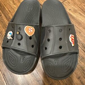 CROCS Black Slide Sandals with Fun Jibbitz! EUC M8/W10